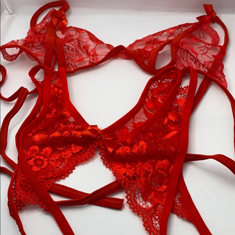 Panty and bra set.